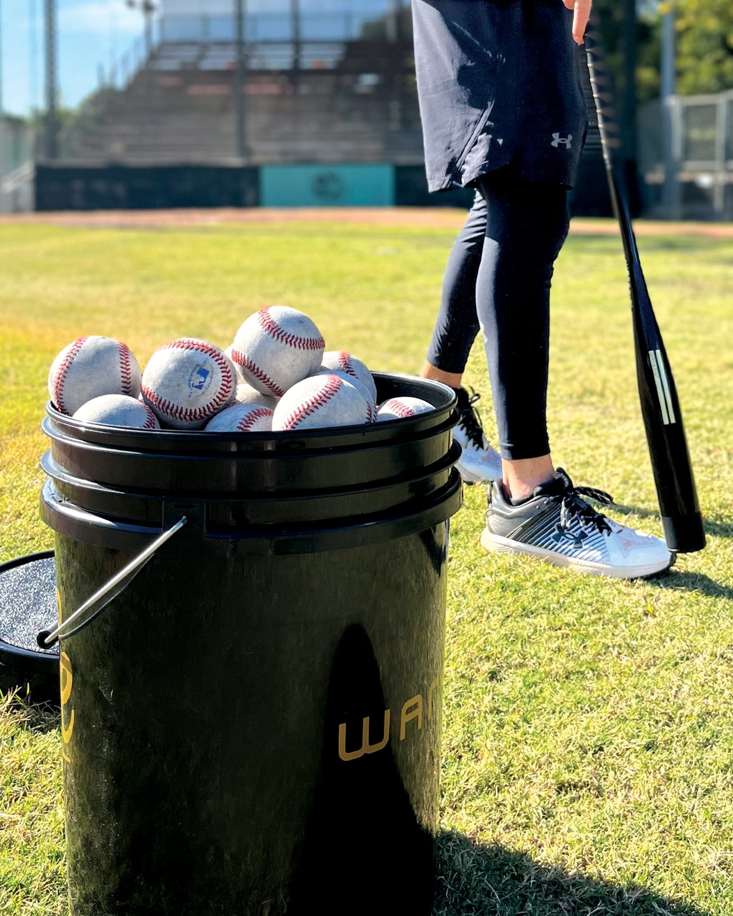 WARSTIC BATTLE BUCKET W/ PADDED SEAT