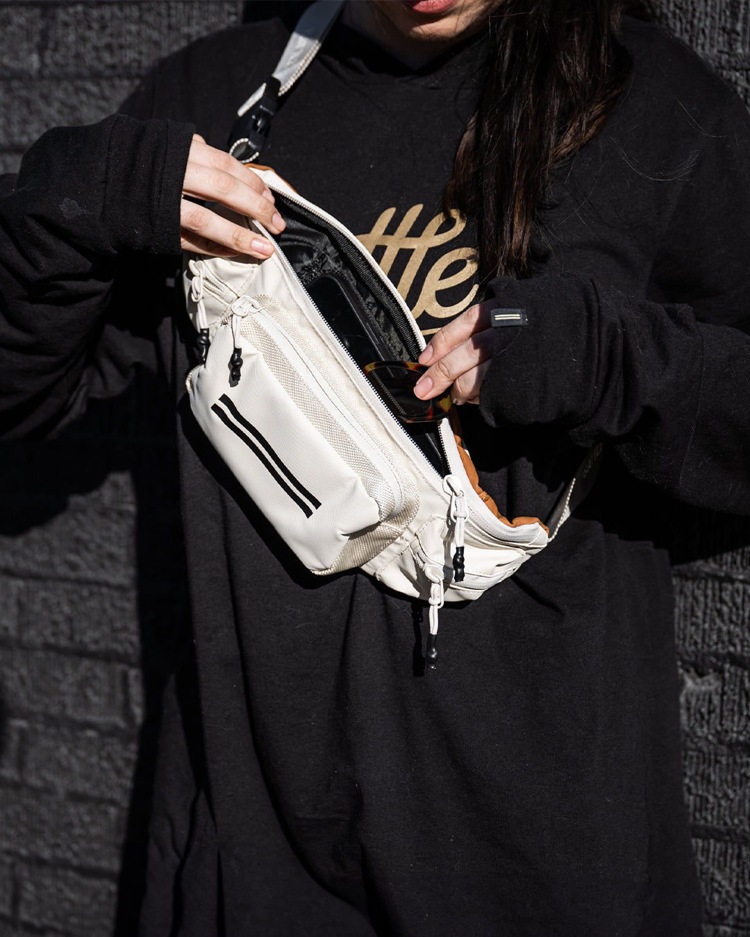 FIELDPACK CROSSBODY BELT BAG (BONE)