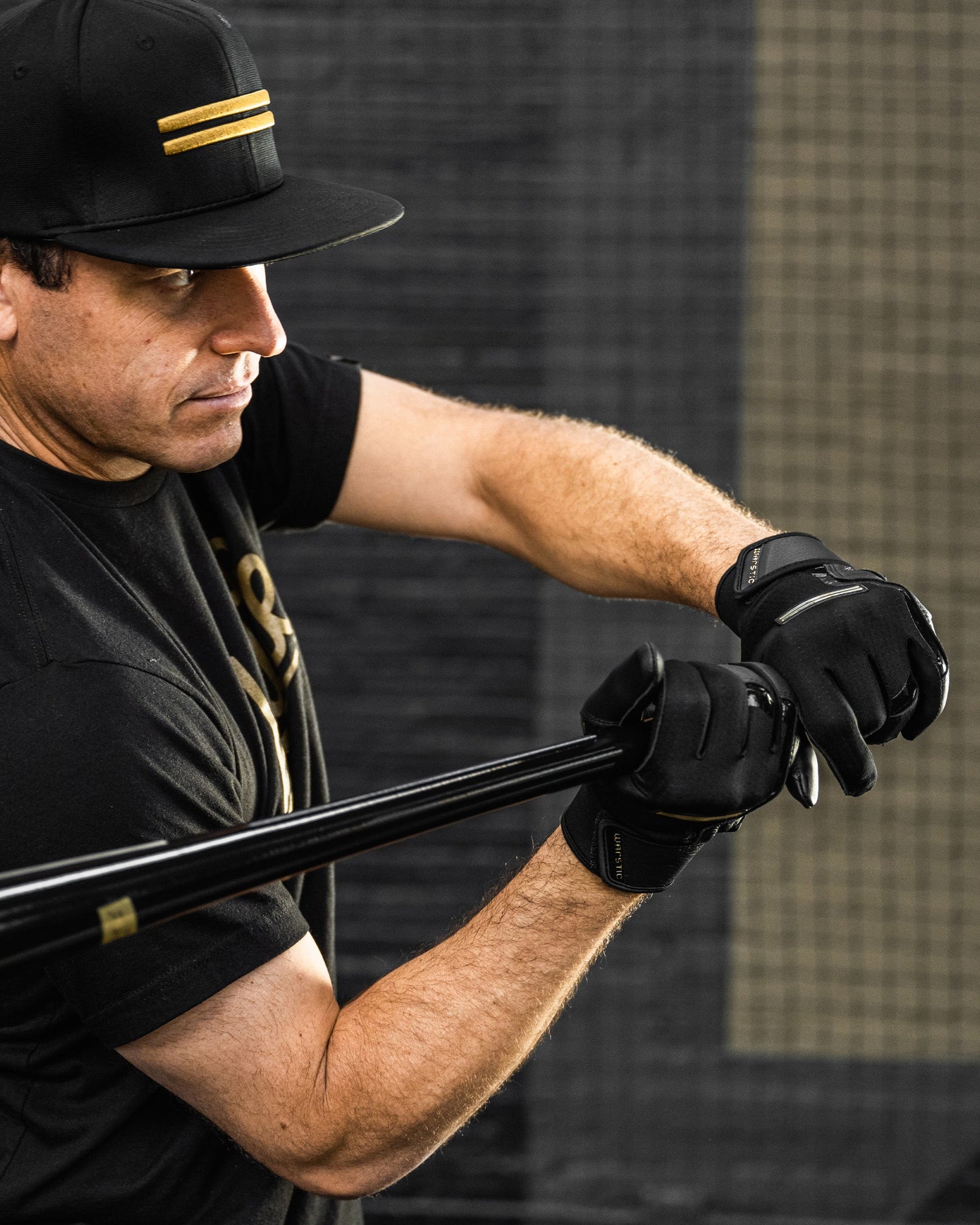 IK3 PRO SHORT CUFF BATTING GLOVES "BLACK"