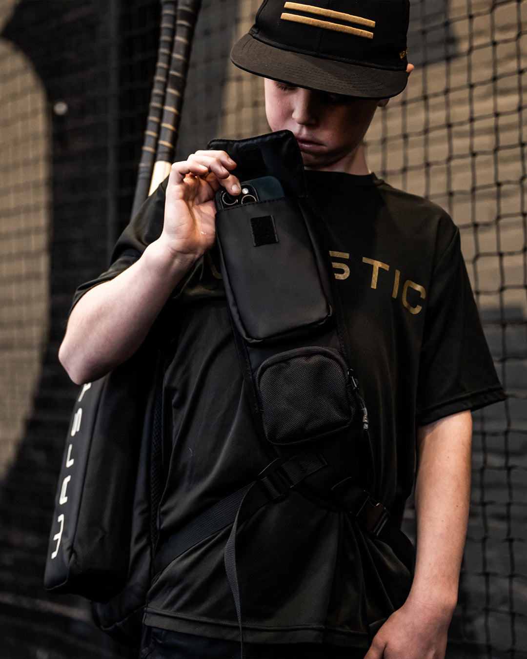 WARRIOR’S SLING BAT PACK (GUNNER GRAY)
